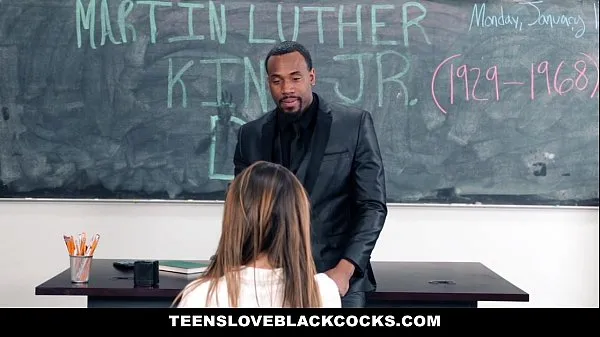 人気のTeensLoveBlackCocks-MLK DAYのビッグブラックディッキング（メリッサムーア上質な映画