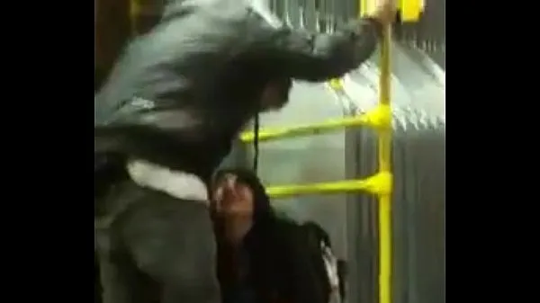 Film caldi La donna urina nel bus transmilenio di Bogotà belli