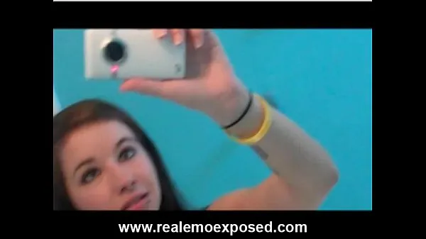 Desnuda emo Becka solo video celular buenas películas calientes