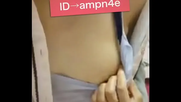 热门 Small Tits Gal Show Off Hope Nipple Erection 优质影片