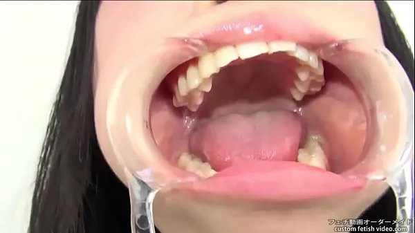 Lécher le verre Montrer les dents, la salive bons films