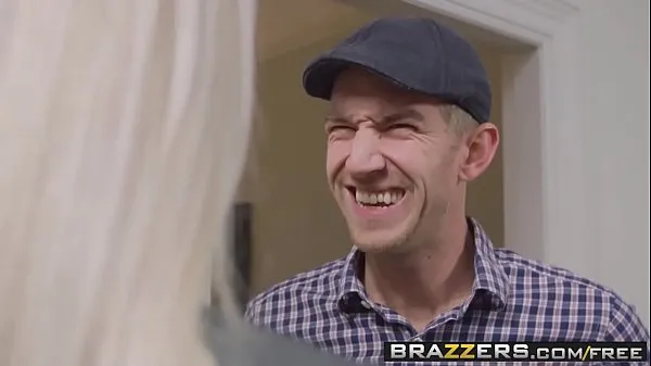 Горячие Brazzers - Brazzers Exxtra - сцена куклы-помощника с Алисией Амирой и Дэнни Ди в главных роляхпрекрасные фильмы