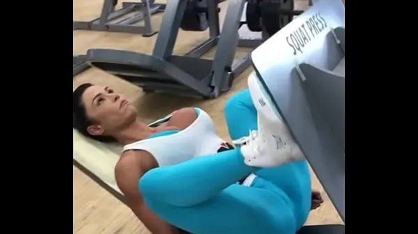 gracy working out at the gym Film bagus yang populer