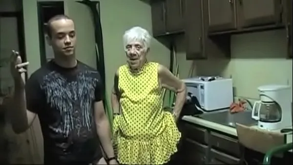 Film caldi NONNA IN CUCINA belli