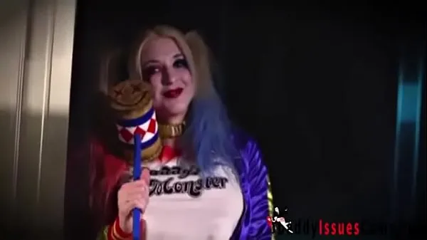 人気のHarley Quinn likes cum in her butt上質な映画