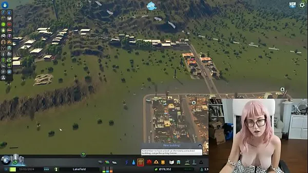 人気のCam Girl Plays Cities Skylines（NiceTits！）パート2上質な映画