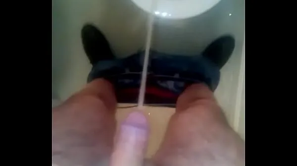 مشہور Pissing in the toilet عمدہ فلمیں