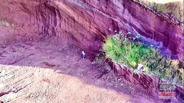 Menő Playing with drone and I find teens fucking on the mountain I never imagined I discovered my voyeur tastefinom filmek