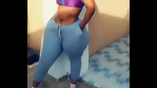 Hotte African girl big ass (wide hips fine film