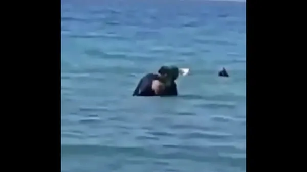 Hot Syrians fuck his wife in the middle of the sea fine Movies