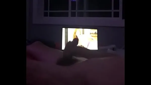 Heta Jerking off while watching porn fina filmer