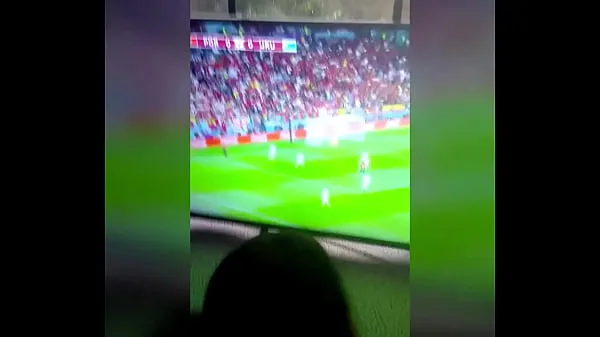 me follo a la mama de mi amigo mientras vemos el juego de Portugal Vs Uruguay 2-0 que rico es buenas películas calientes