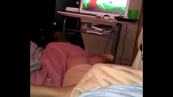 Menő Homemade sex while watching a moviefinom filmek