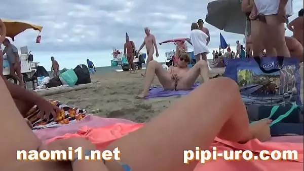 Populaire girl masturbate on beach fijne films