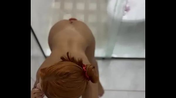 Hotte Brida Nunes cumming in the bathroom with a toy fine filmer